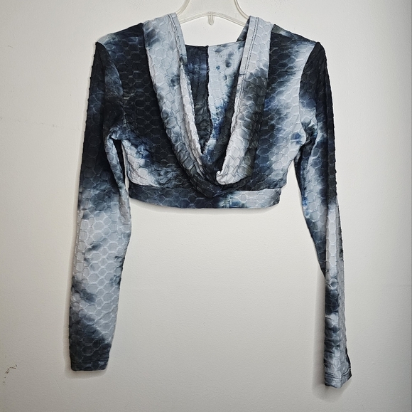 Special One Activewear Hooded Scrunched Crop Top Size Medium NWT - Picture 2 of 5